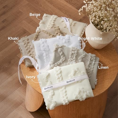 Bedsure Tufted Boho Comforter Set Queen, Bedroom Decor Bedding Set Beige | Soft Breathable Polyester,Fluffy Texture ,3 Pieces Gift For Girls Women,Marshmallow,All Seasons,Machine-washable,OEKO-TEX