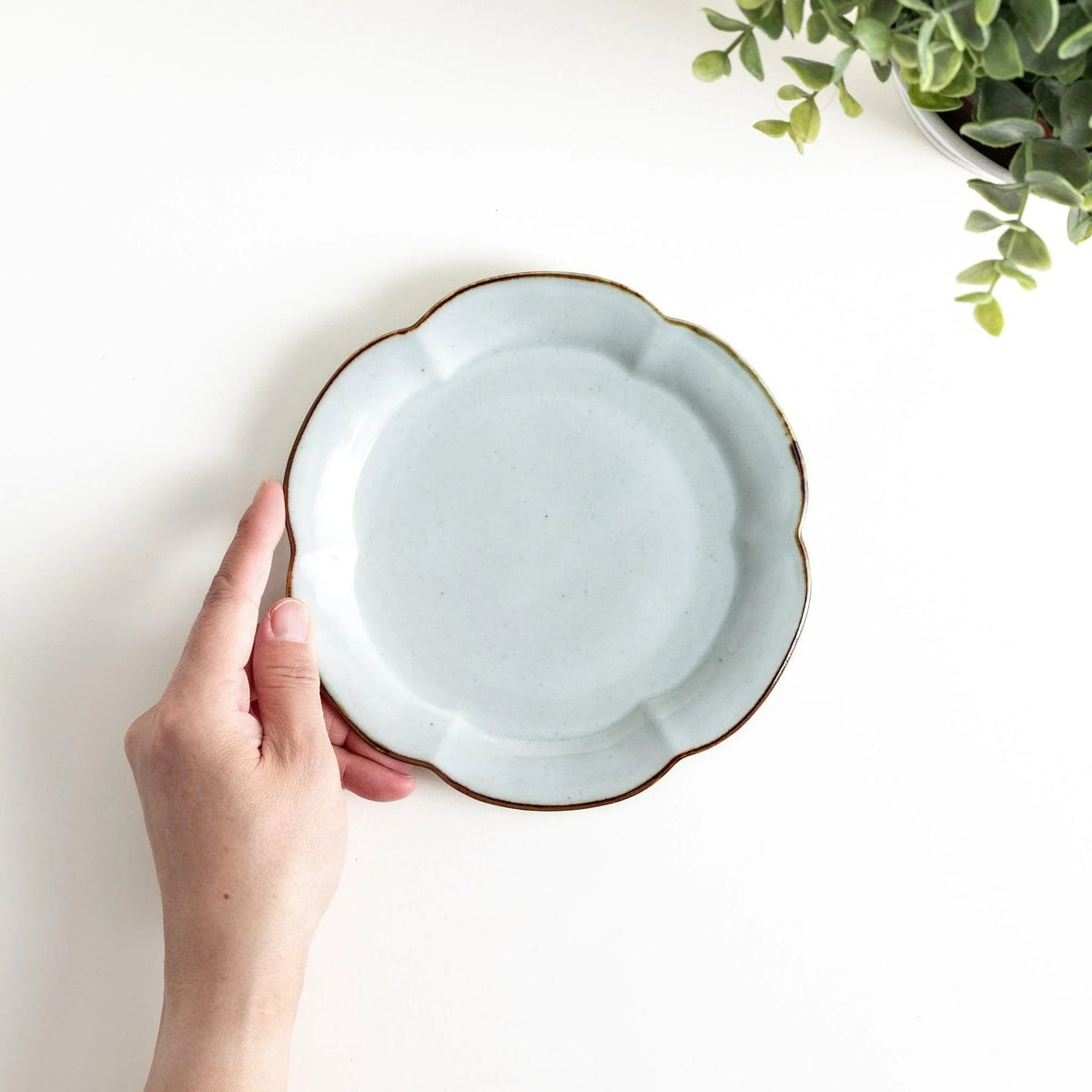 Rinka Flower Dessert Plate